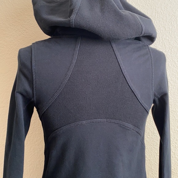 Lululemon jacket - Picture 13 of 14